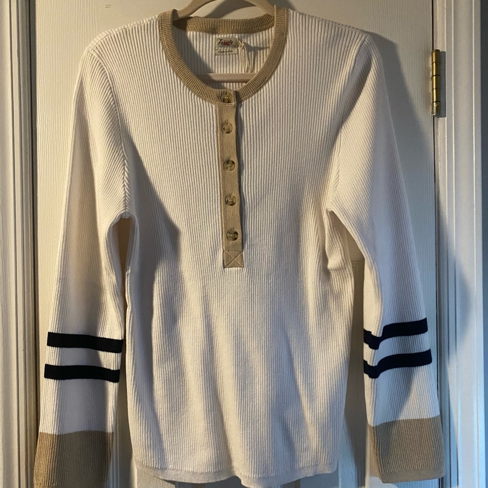 Faherty Henley Sweater NWT Cream withh black and beige detailing.